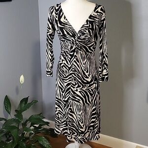 Lily Animal Print Lightweight Stretchy V-Neck Twist Front Midi Dress - Size S